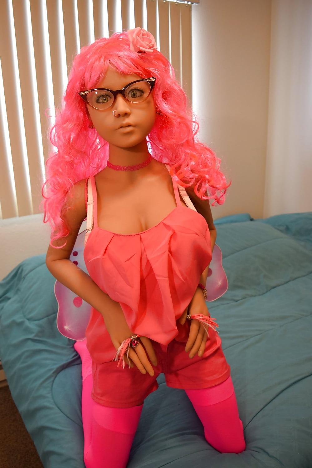 24P Nina's pink wings!