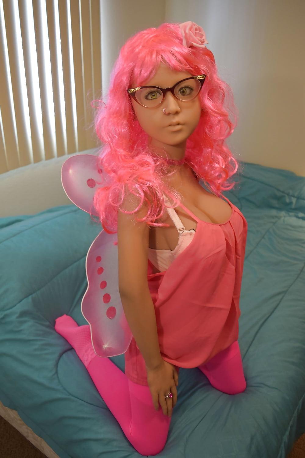 24P Nina's pink wings!