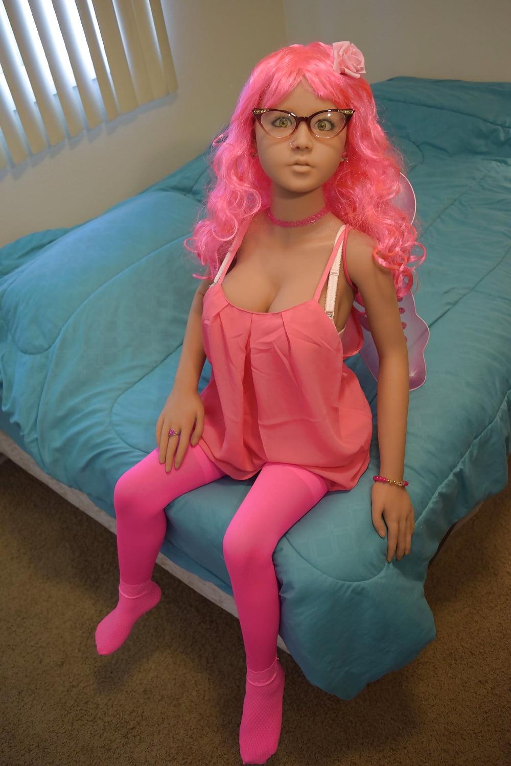 24P Nina's pink wings!