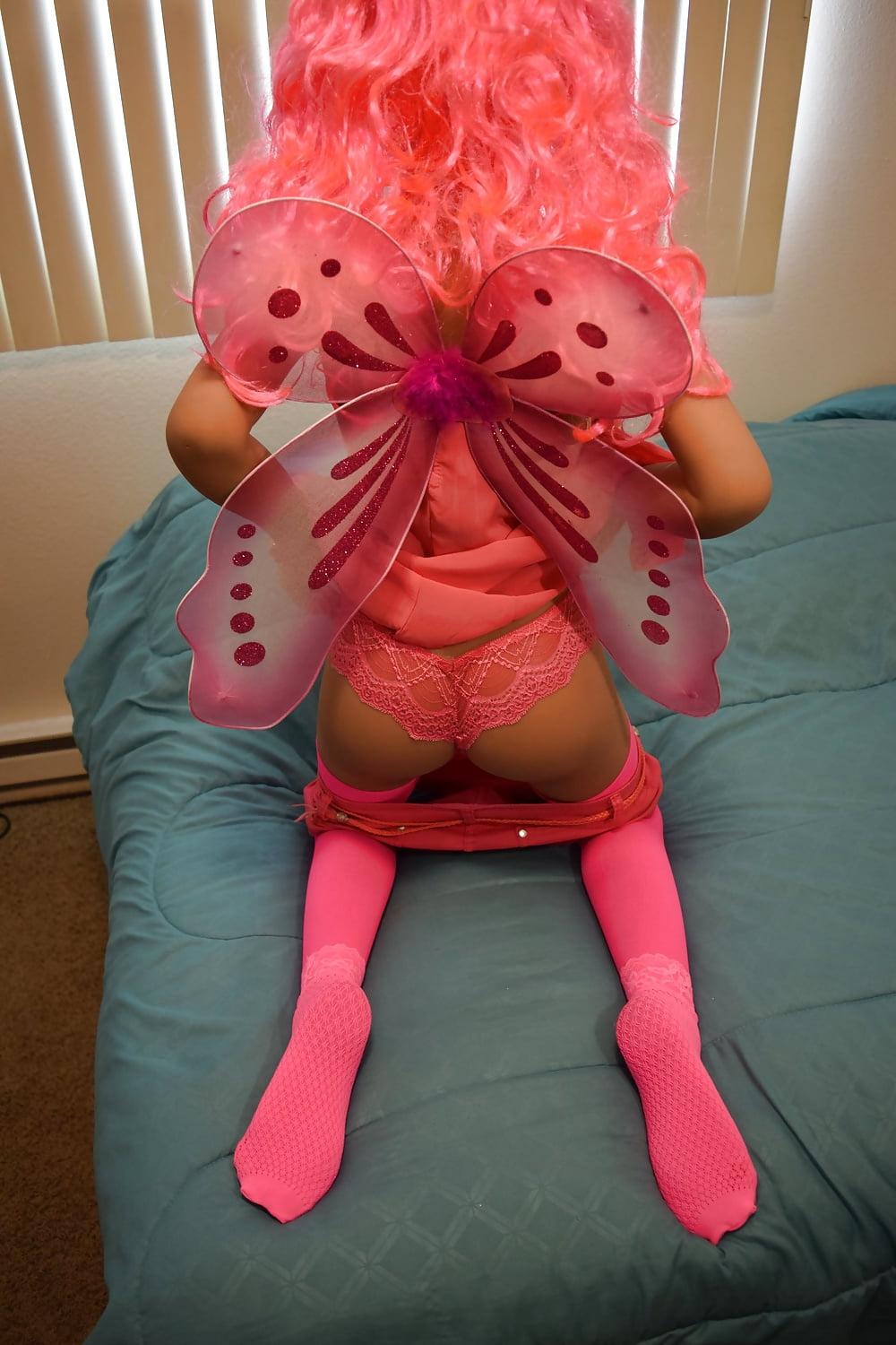 24P Nina's pink wings!