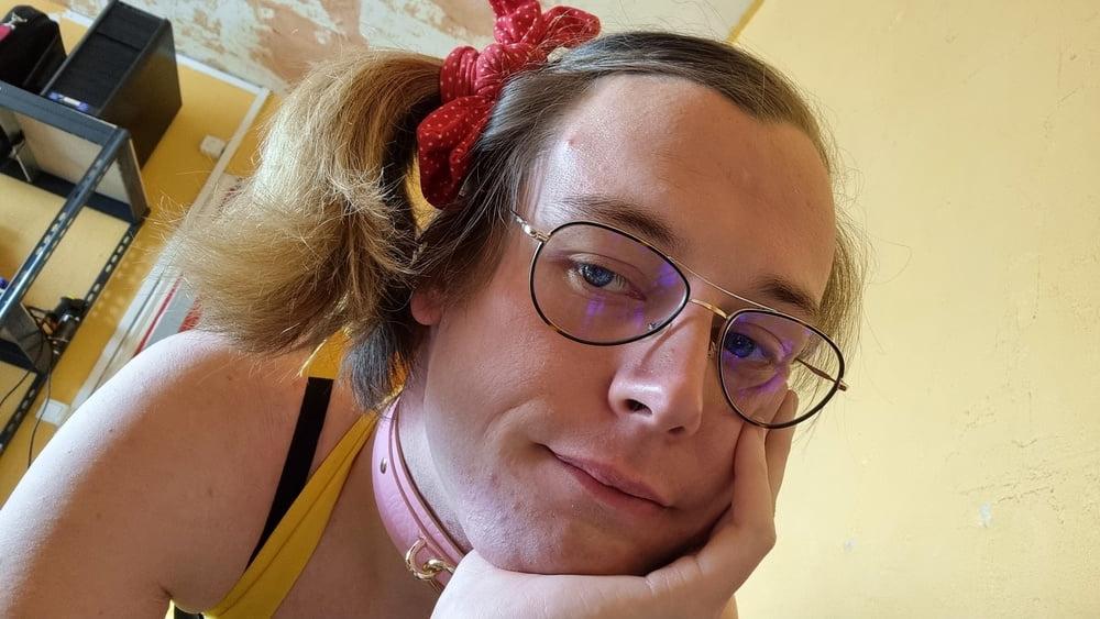 25P Gelbes Kleid im Stil der 50er Jahre