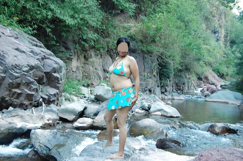 8P Pakistani girl newly wed outdoor pics