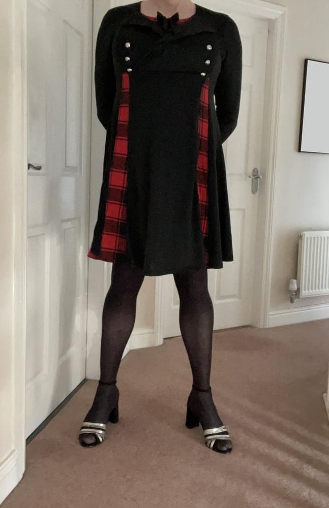 10P Tartan dress pics