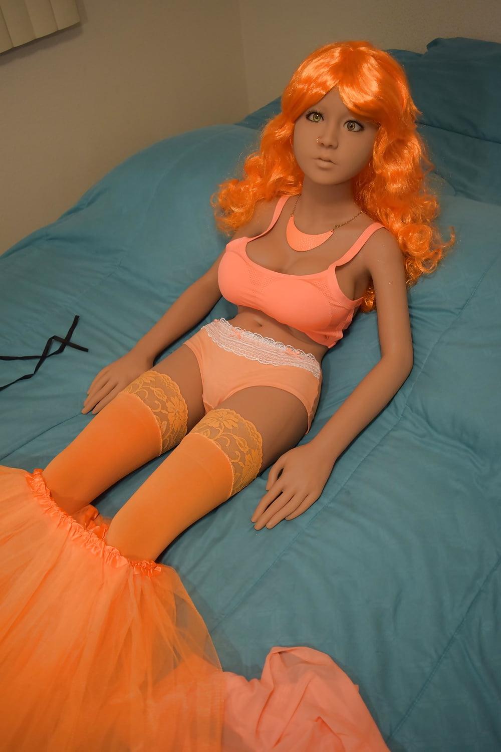 25P Nina's orange dream