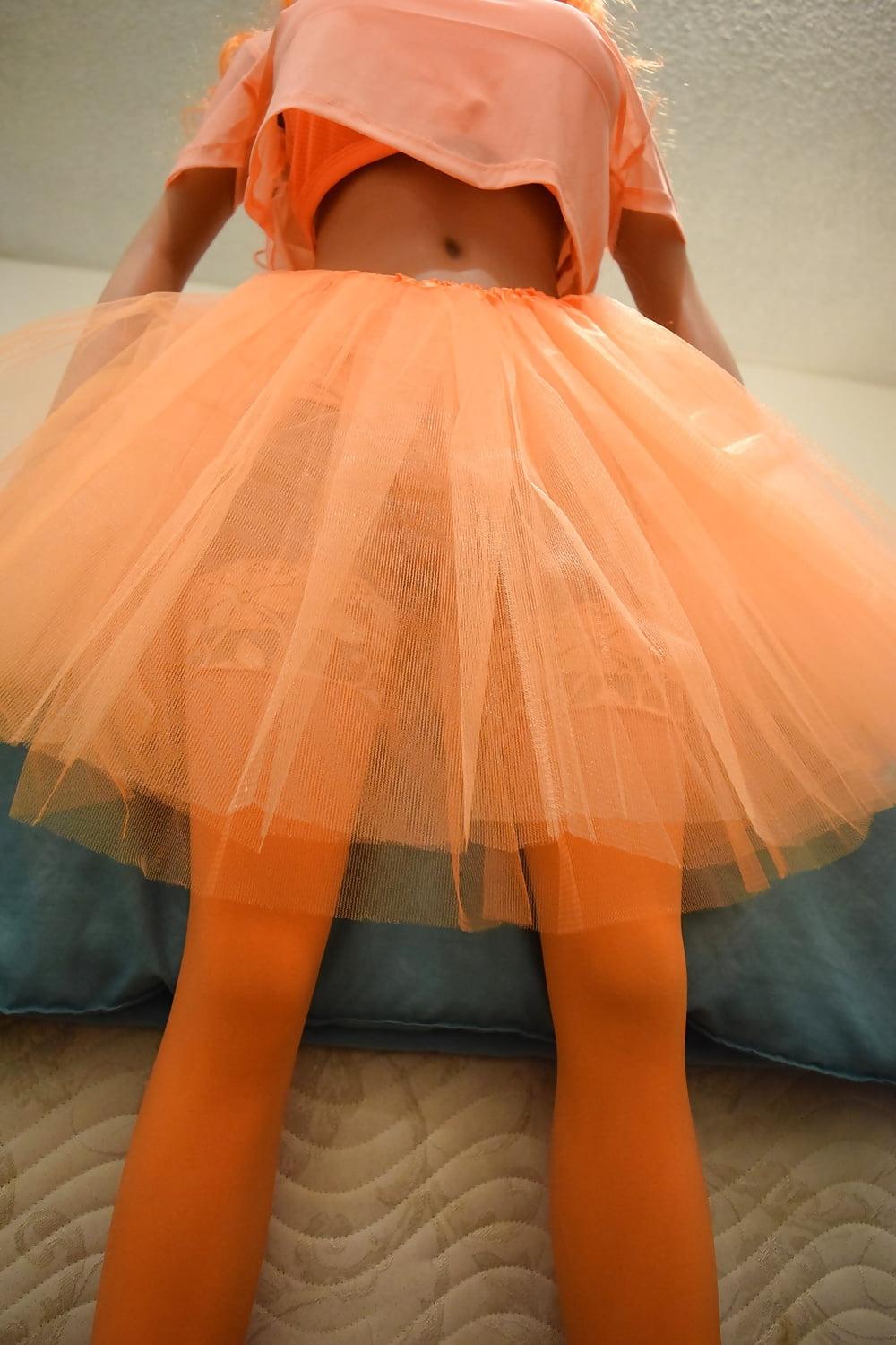 25P Nina's orange dream