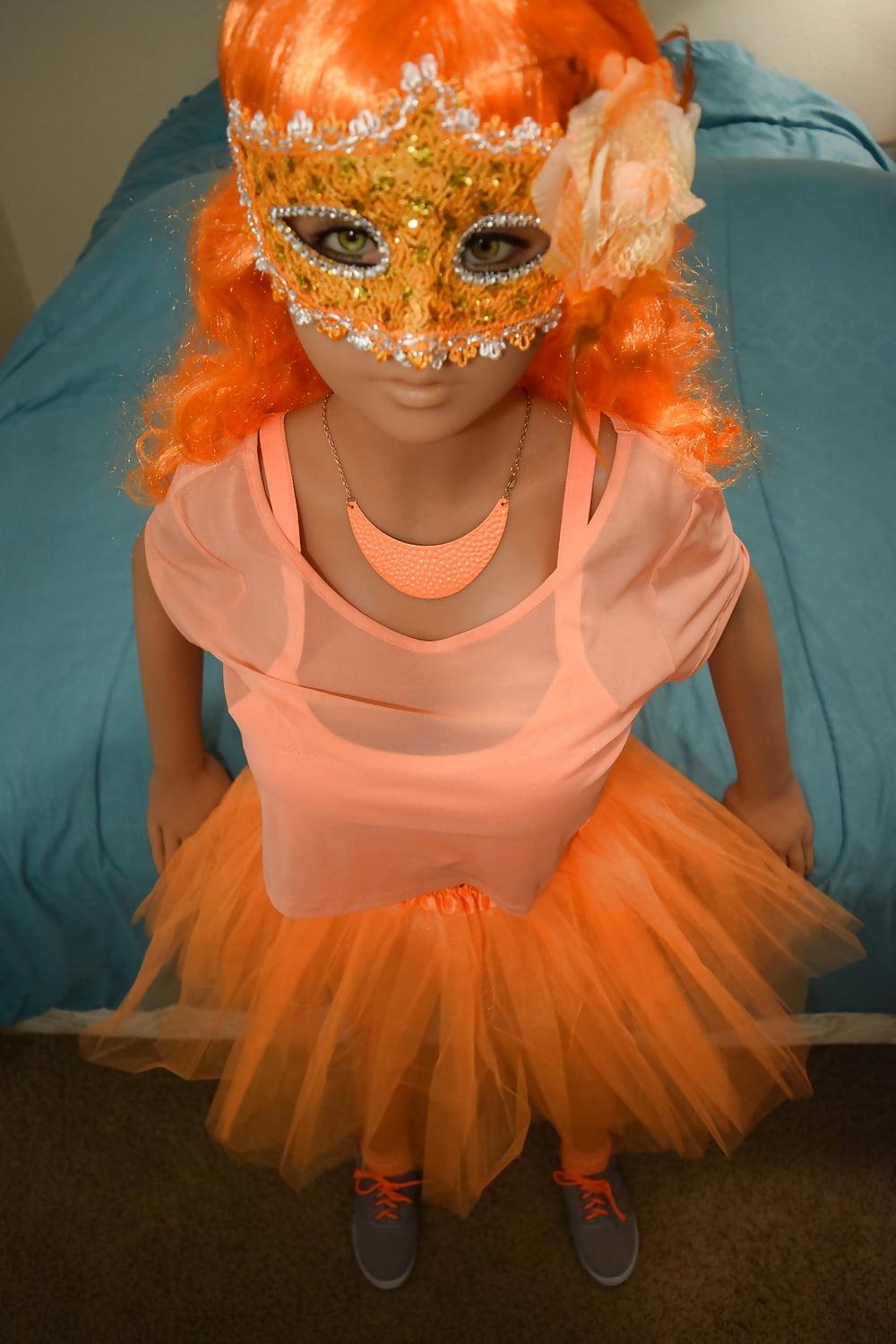 25P Nina's orange dream