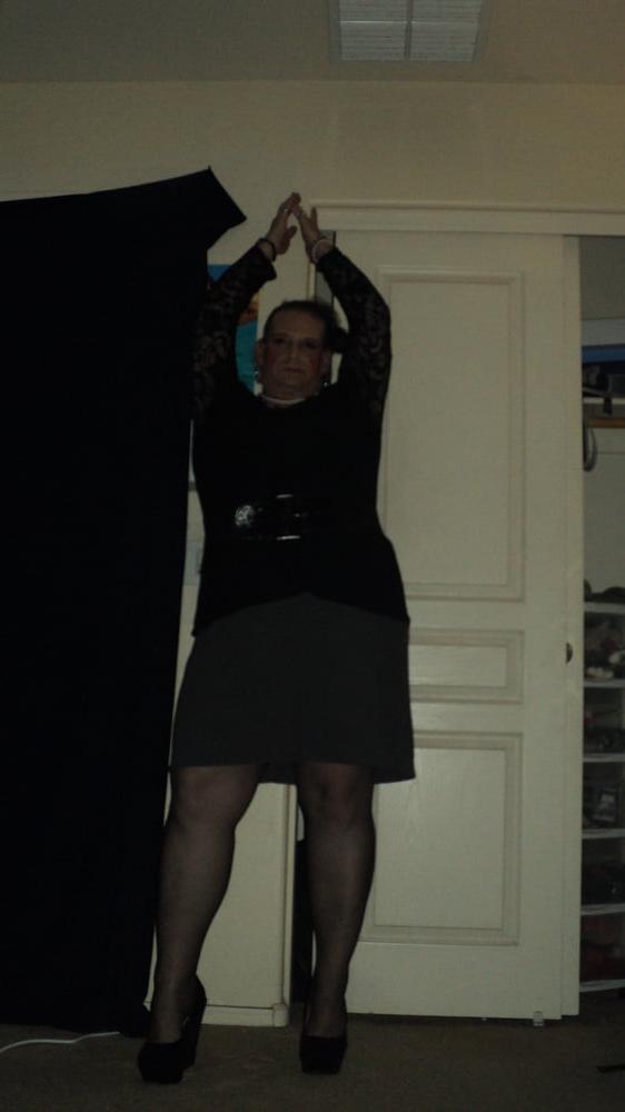 25P me in black 50s dress