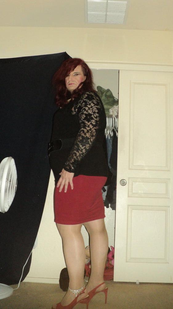 25P me in black 50s dress