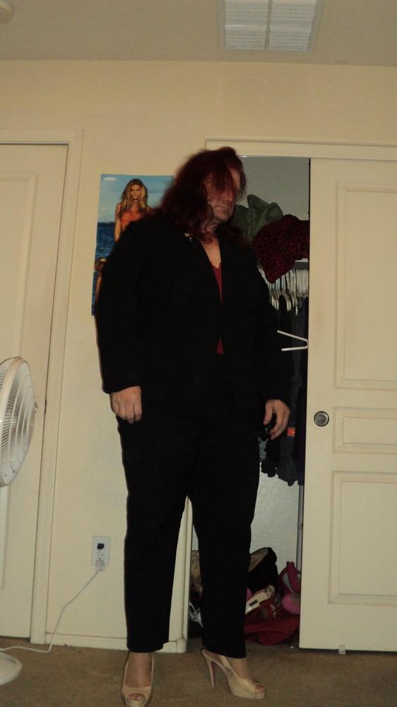 25P me in black 50s dress