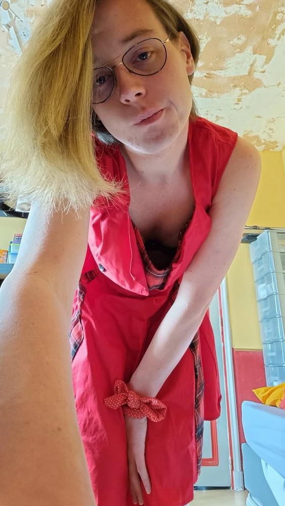 25P 50s style red dress