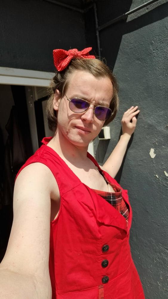 25P 50s style red dress
