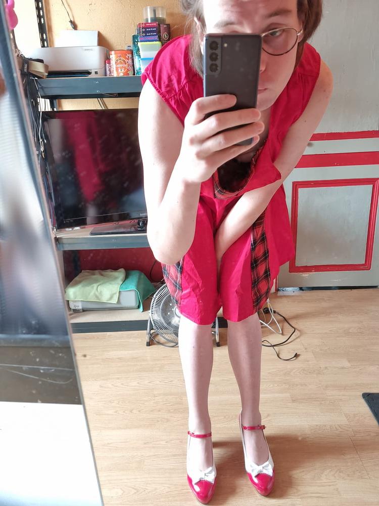 25P 50s style red dress