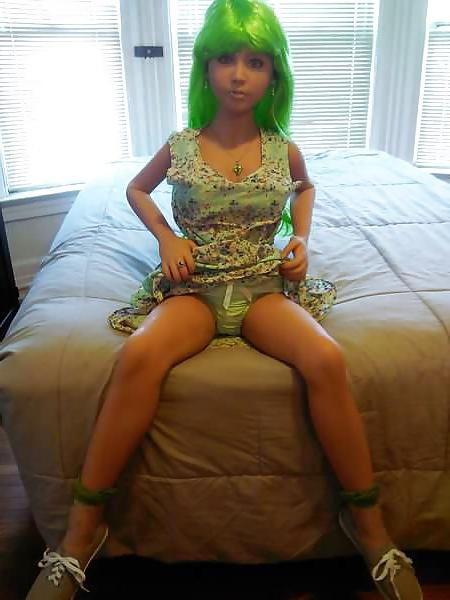 25P Nina's green dress