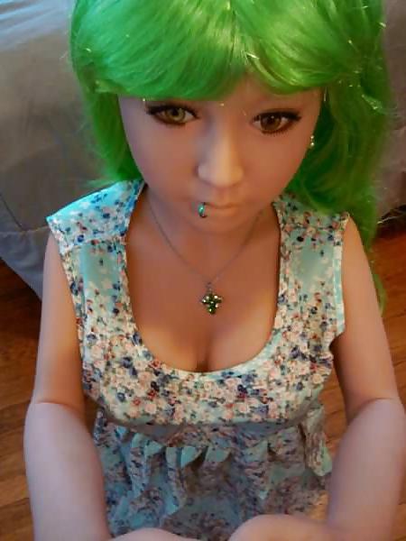 25P Nina's green dress