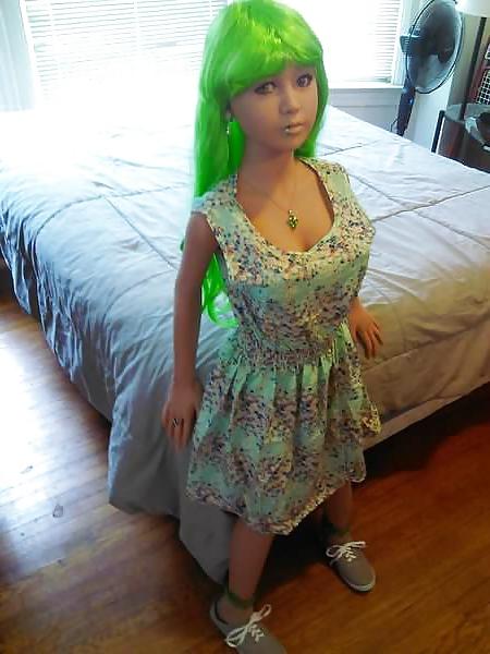 25P Nina's green dress