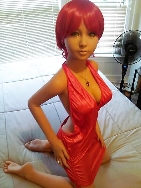 15P Nina's red dress