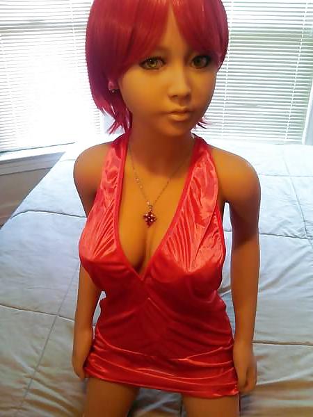 15P Nina's red dress