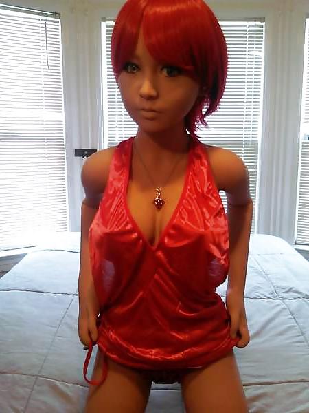 15P Nina's red dress