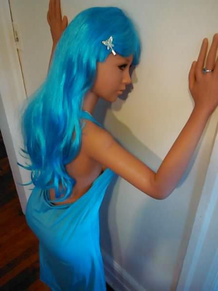 25P Nina's blue dress