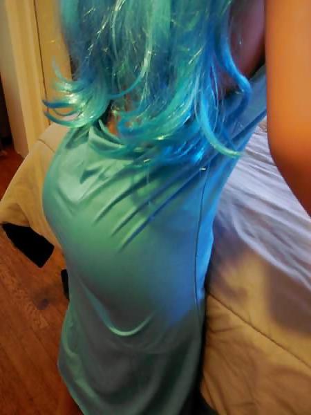 25P Nina's blue dress