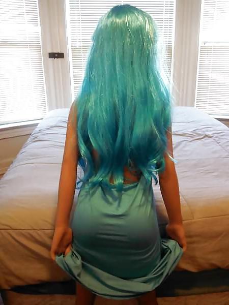 25P Nina's blue dress