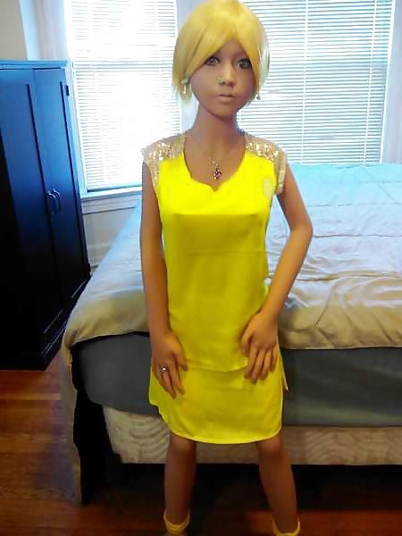 16P Nina's yellow dress