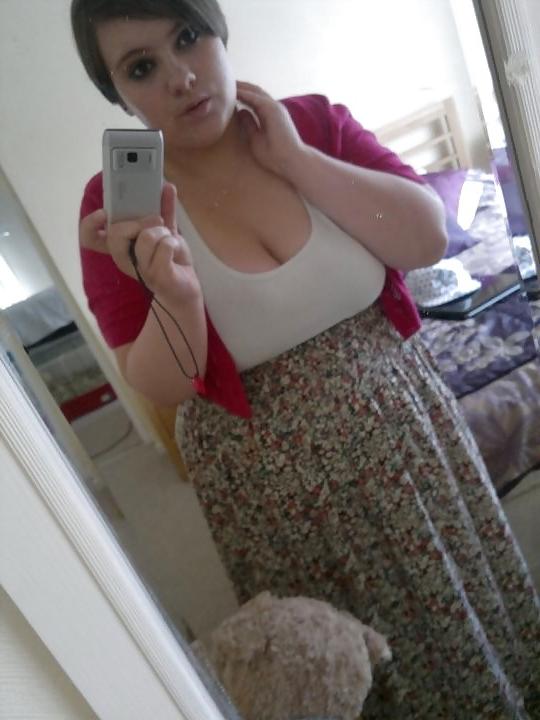 25P Busty Teen Chelsea