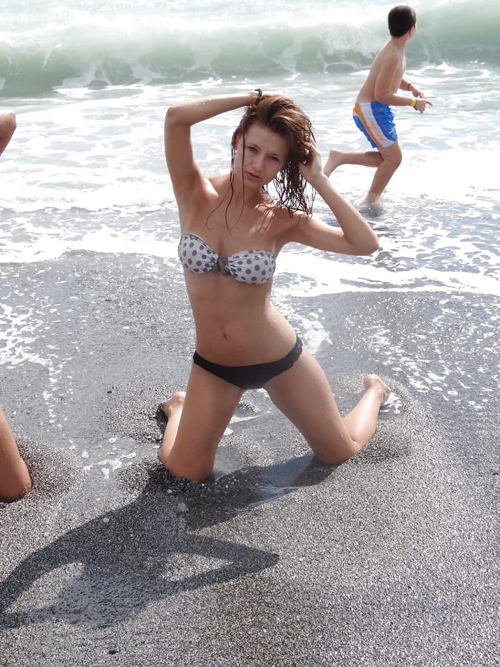 23P HORNY BEACH TEENS AND SLUTS 07 DIRTY COMMENTS PLS
