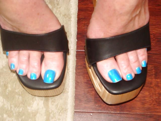 8P Wife's Hot Blue Toenails in Sexy Shoes