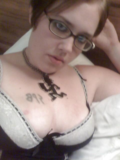 20P My wifes first post.....dirty comments get more pics!!!