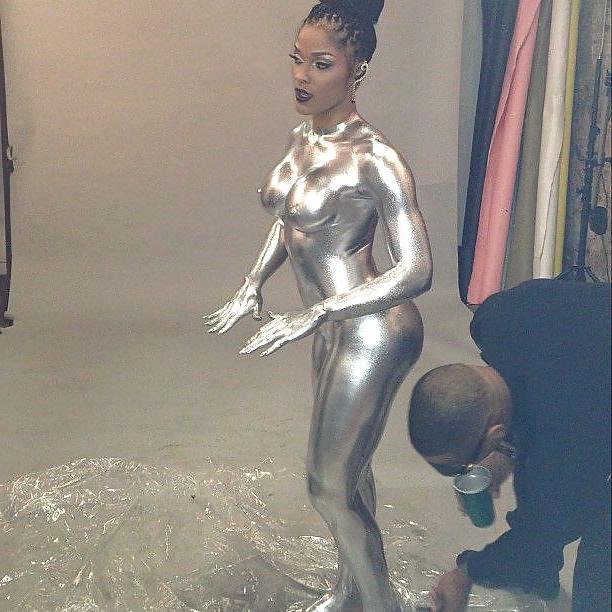 25P Body Paint