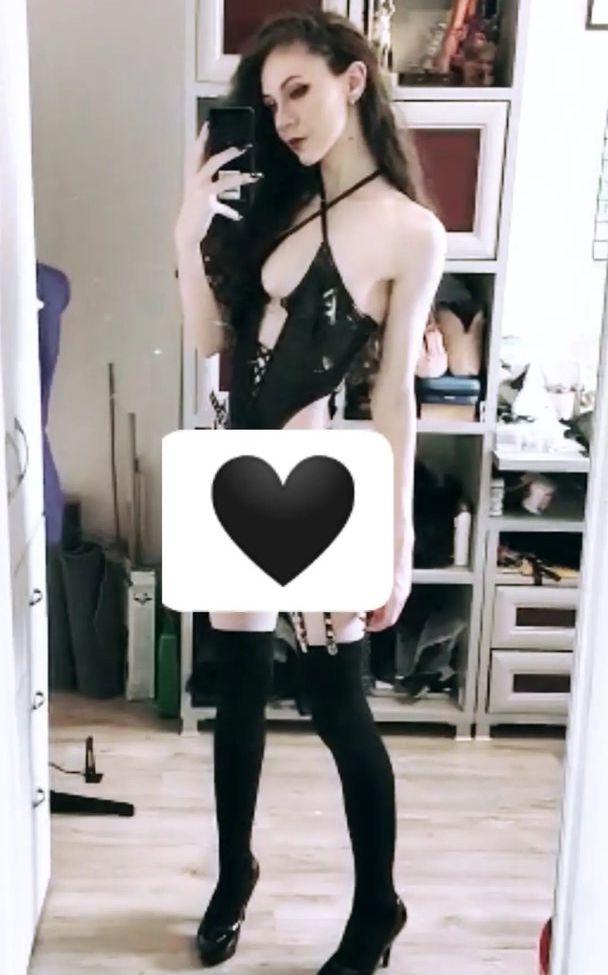 25P Michal Cosplay nude