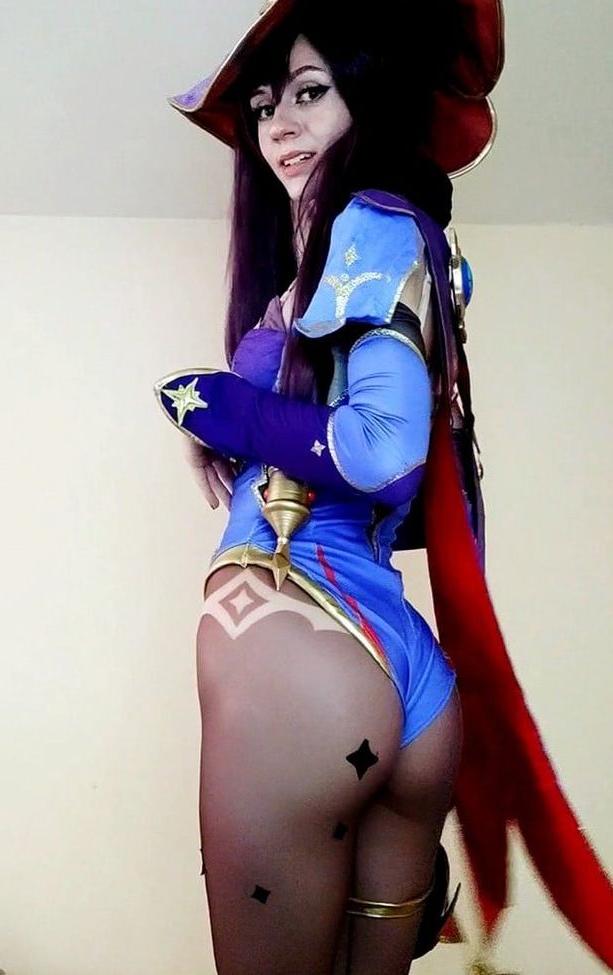 25P Michal Cosplay nude