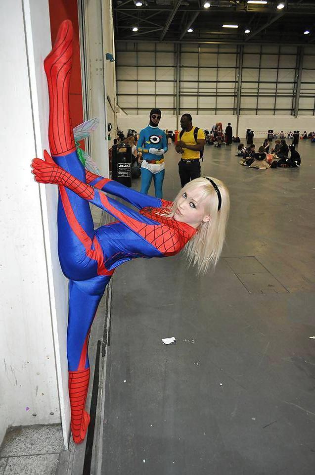 25P CosPlay Ladies