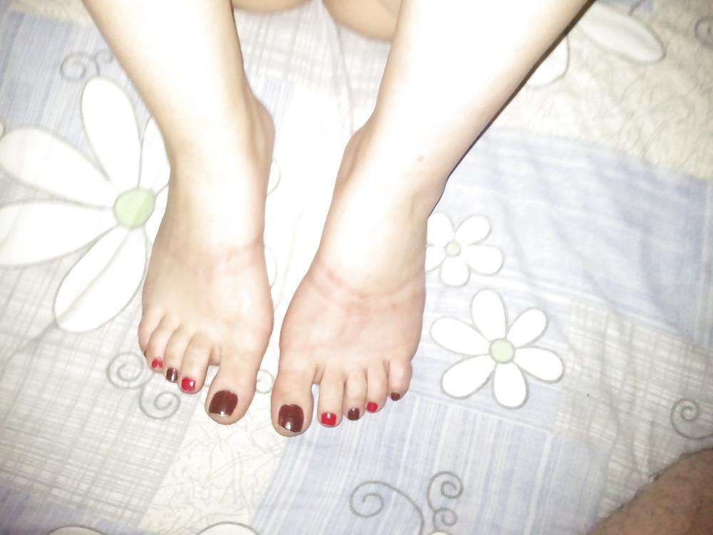 9P Amateur footjob