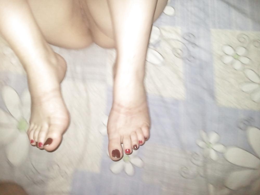 9P Amateur footjob