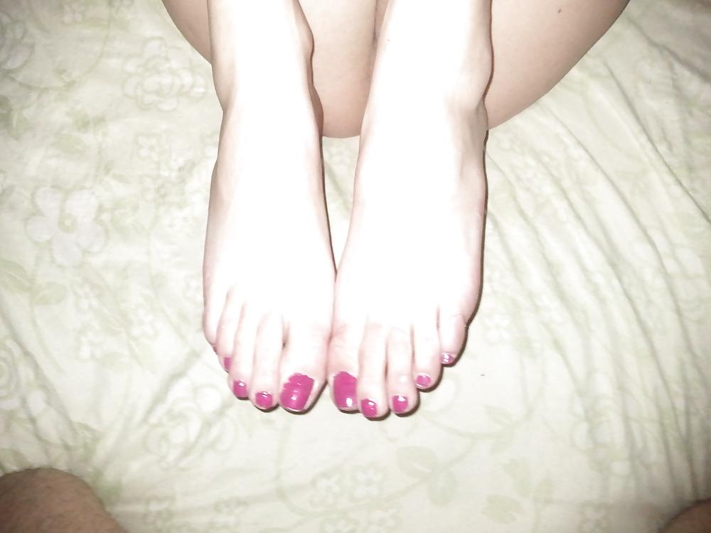9P Amateur footjob