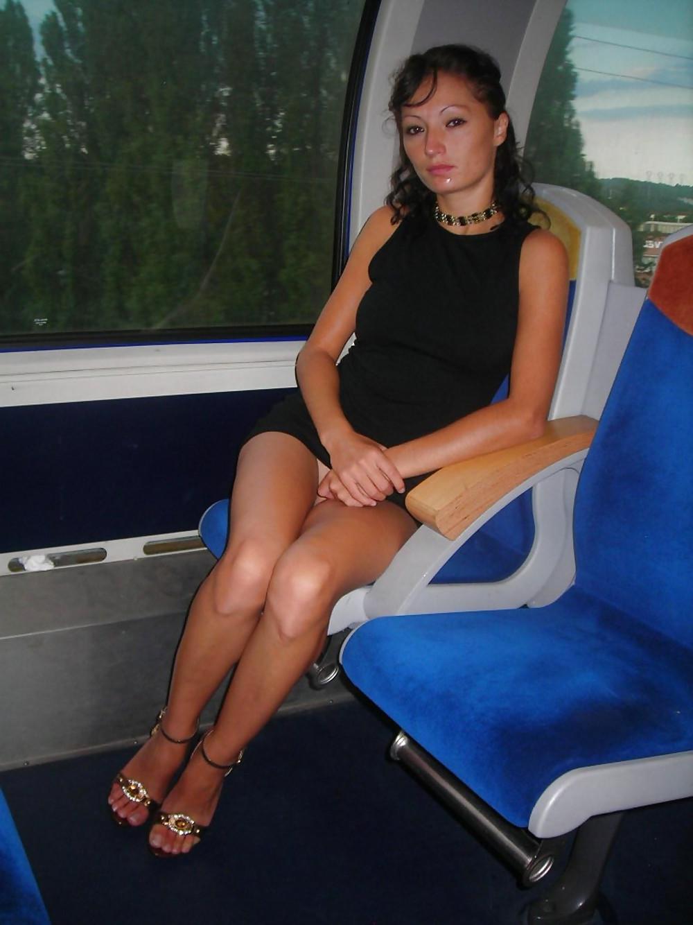 25P HORNY FRENCH SLUT