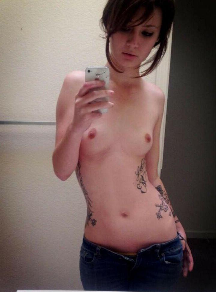 25P Sasha Pain nude