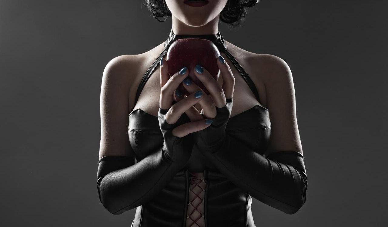25P Zoe Volf Cosplay nude