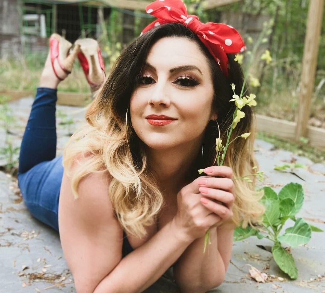 16P Katy Beaver nude