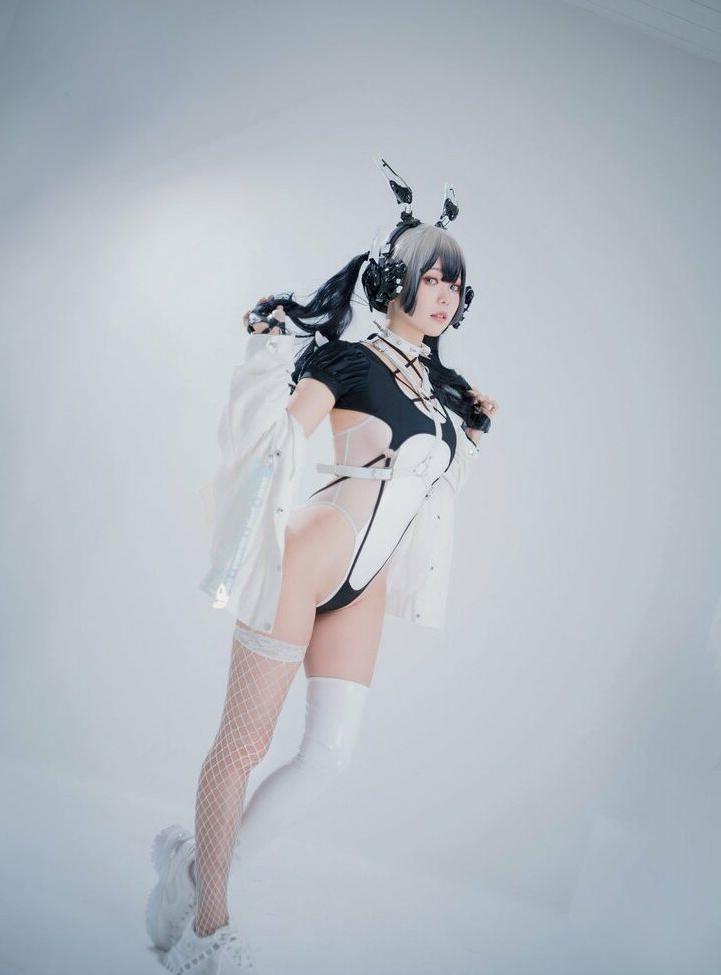 25P Ely Cosplay nude