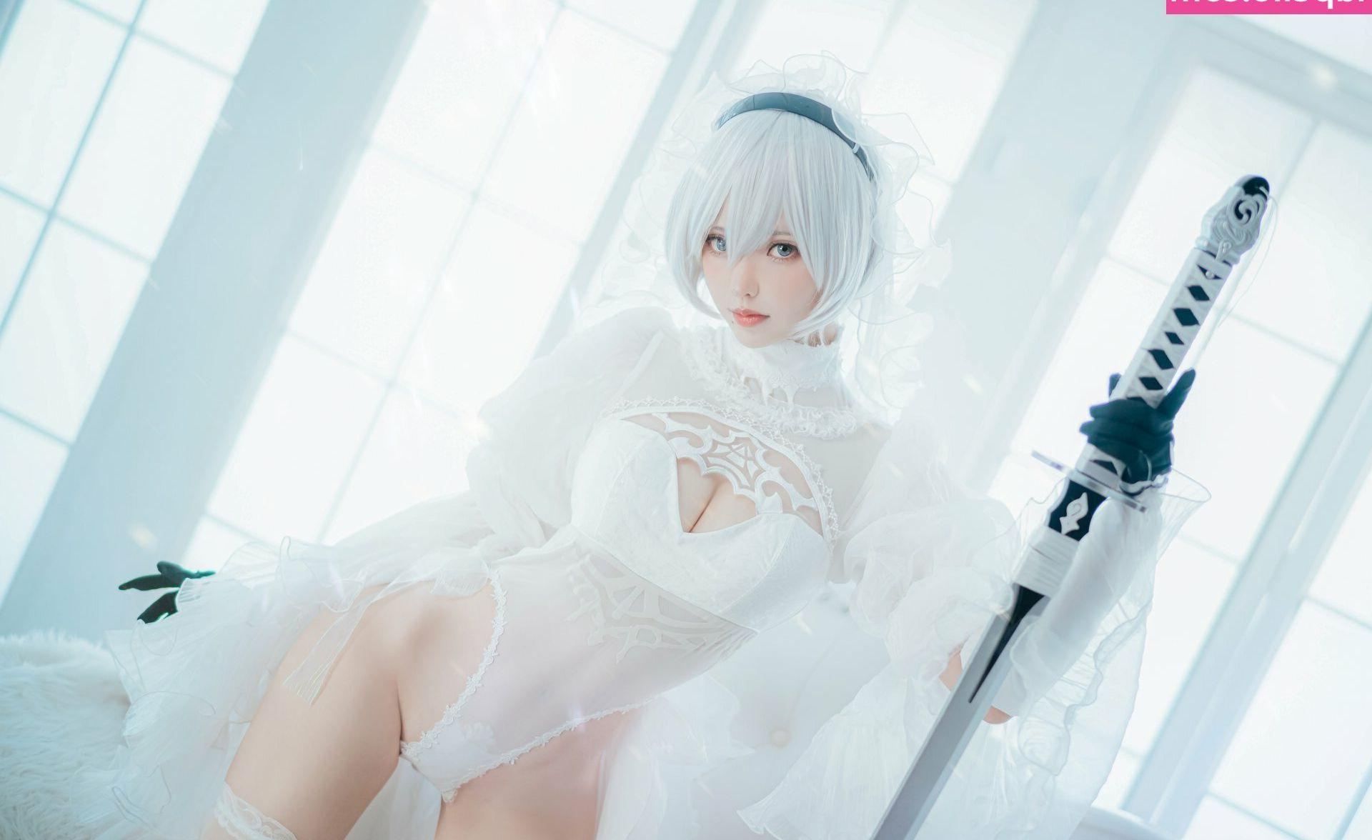 25P Ely Cosplay nude