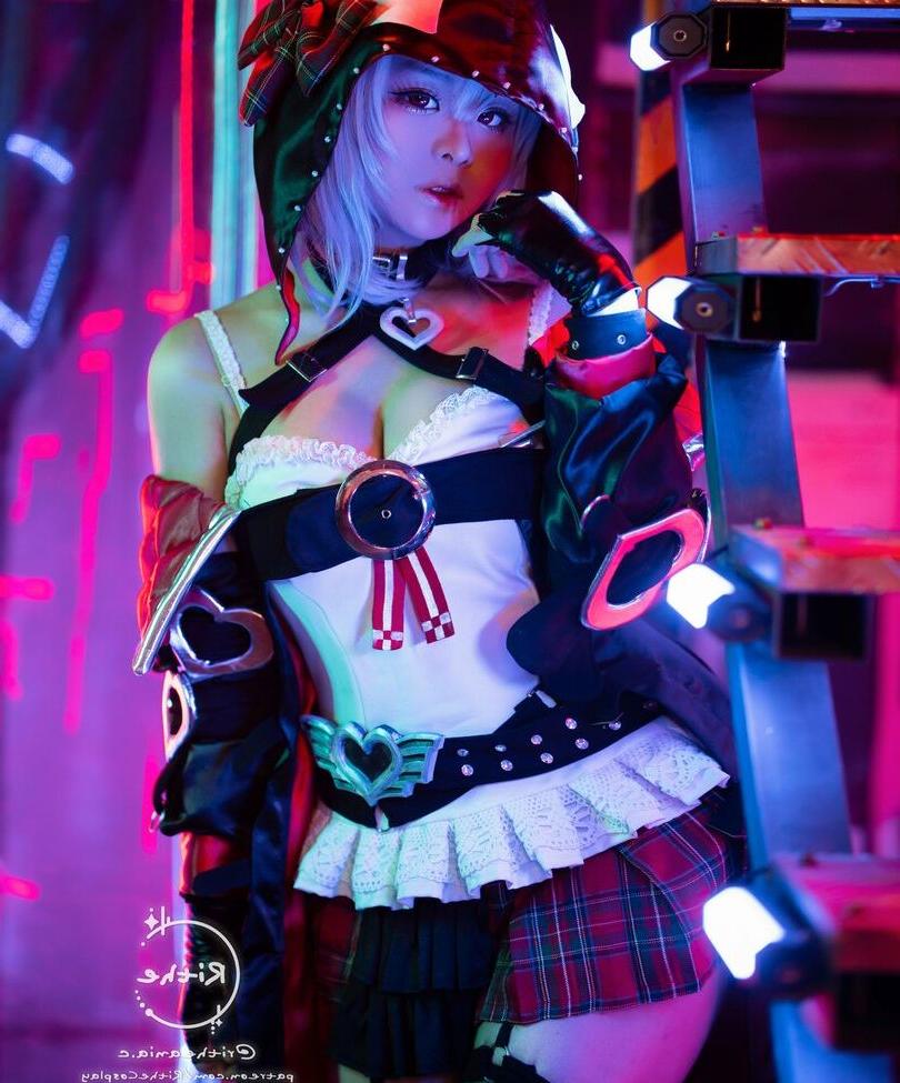14P Rithe Cosplay nude