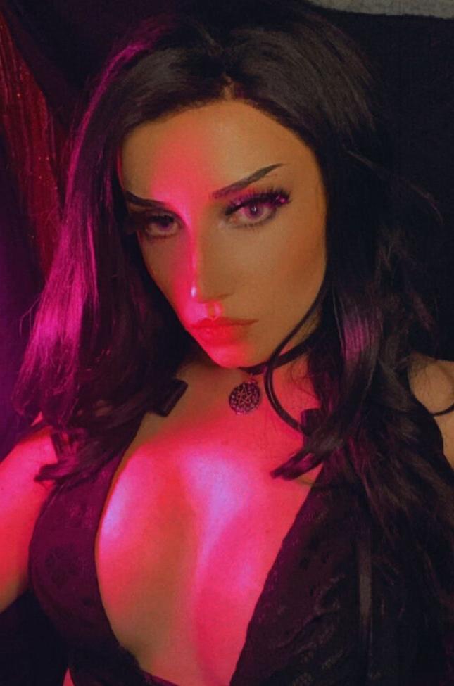 8P EzySummers Cosplay nude