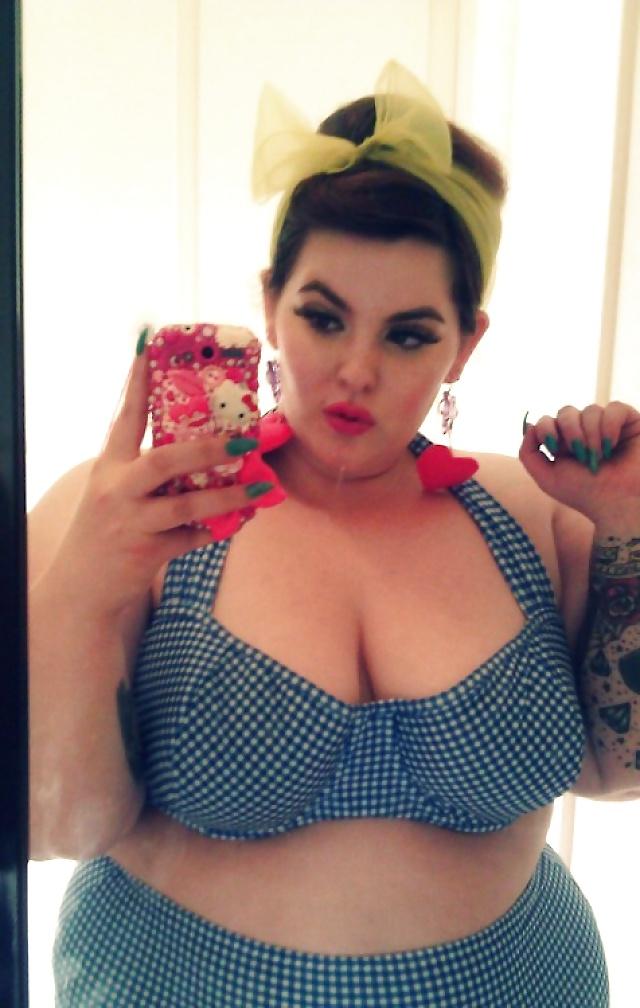 22P Fatties in swimsuits