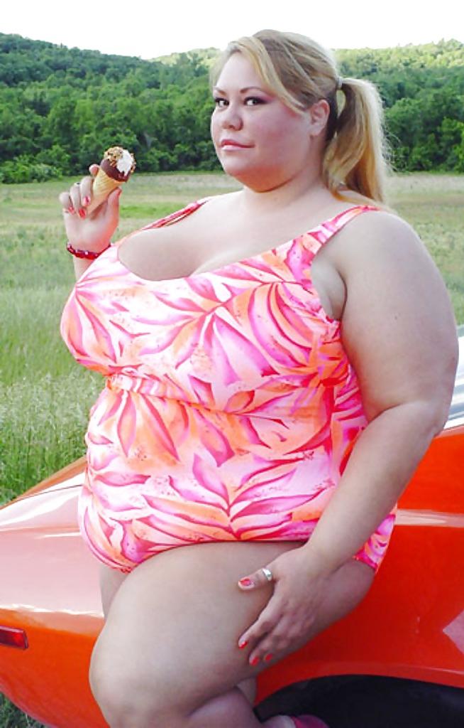 22P Fatties in swimsuits