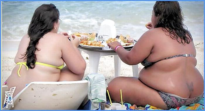22P Fatties in swimsuits