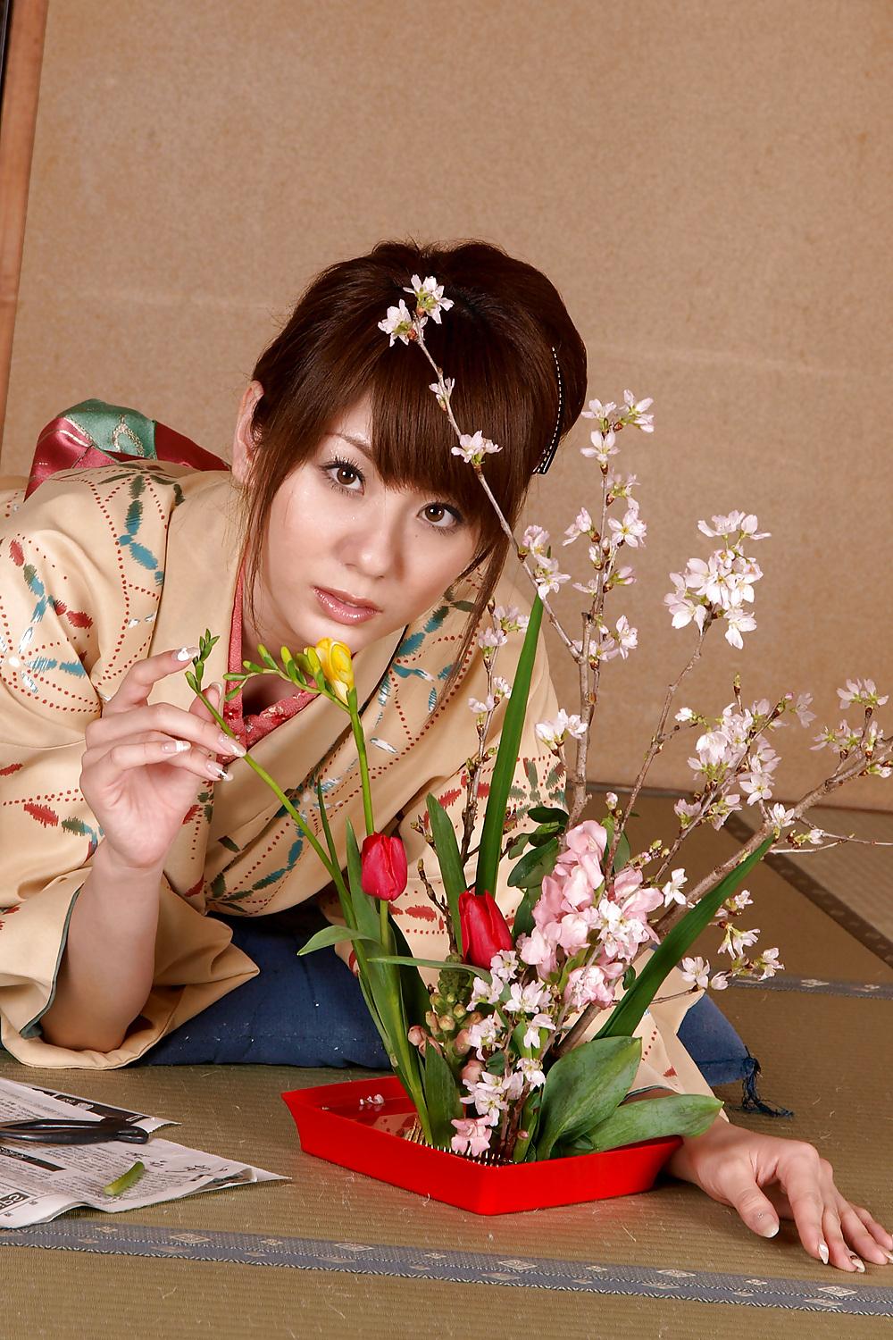 25P Yuma Asami Sexy Kimono Cosplay