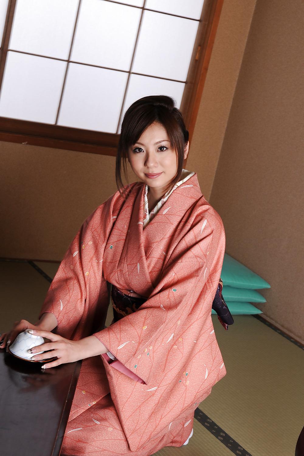 25P Yuma Asami Sexy Kimono Cosplay